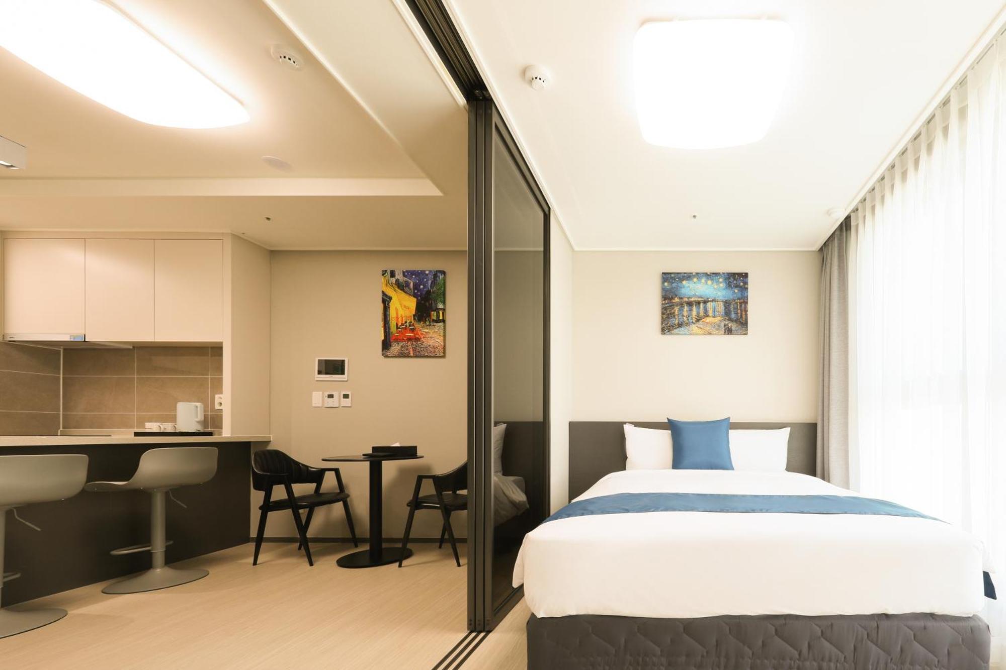 Coopstay Yeosu Hotel Exterior foto