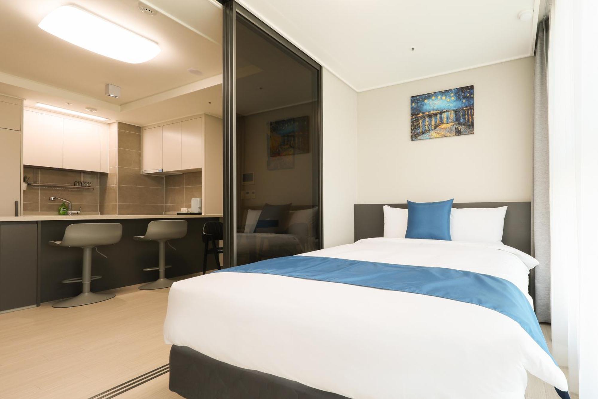 Coopstay Yeosu Hotel Exterior foto